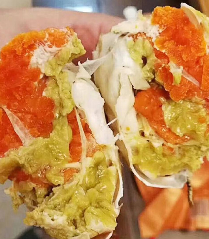 Superior Jumbo Swimming Crab: Bursting with Rich, Creamy Roe and Tomalley - Image 4
